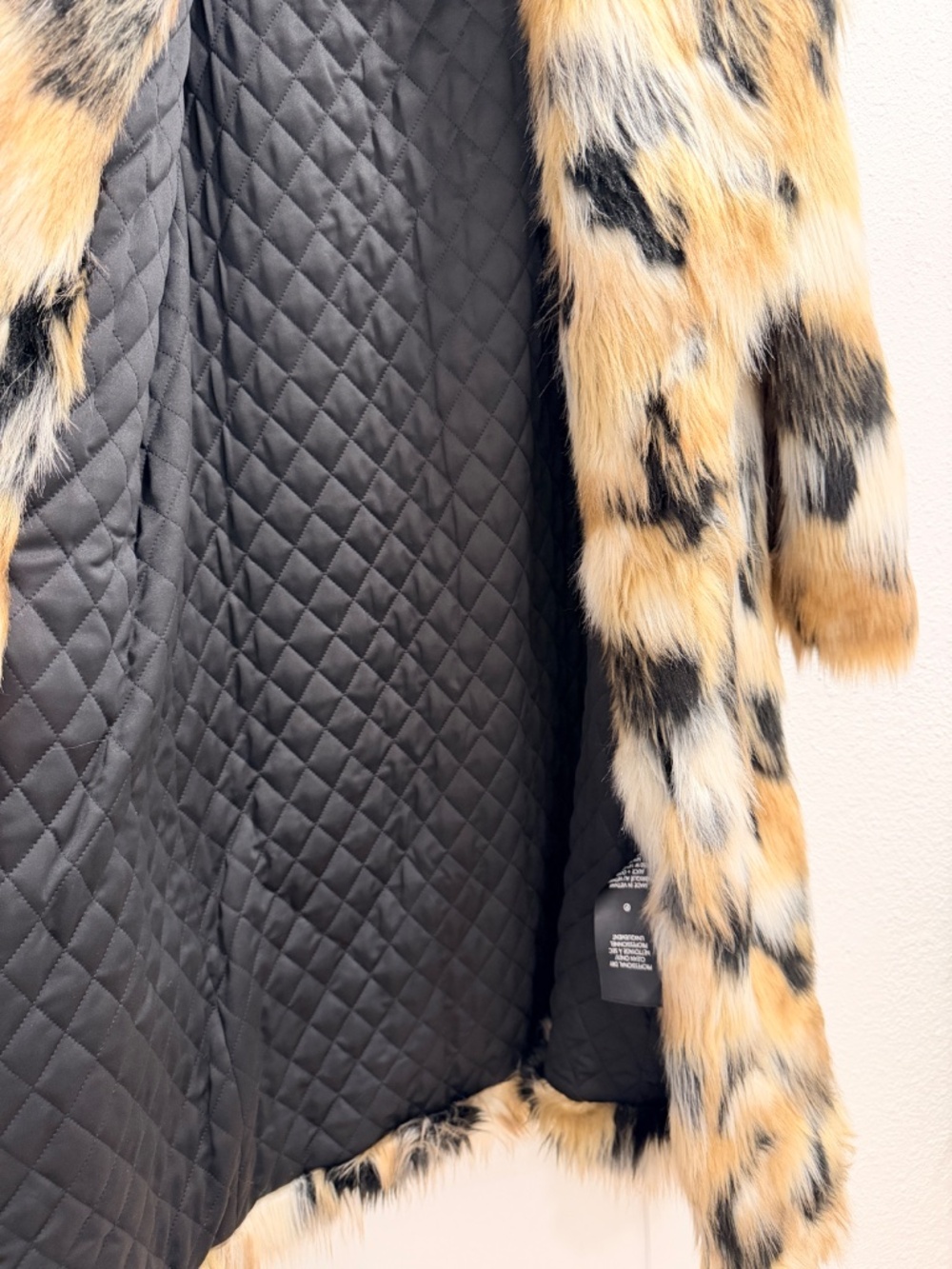 Alice + Olivia Yetta Faux Fur Animal Print Coat NWT Size S - Picture 4 of 7